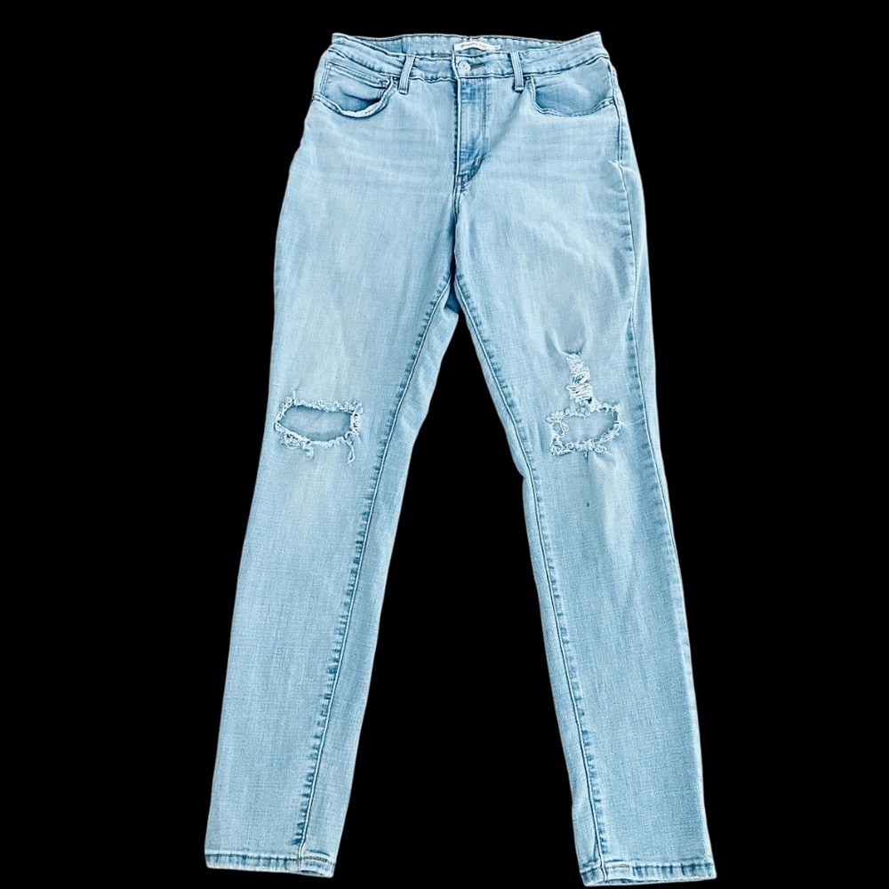 Levi’s 721 high rise skinny jeans light wash Size 31 Womens Stretch Distressed